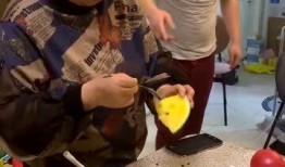 吃瓜桌子被拿,一场意外的“搬家”之旅