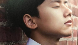 张杰唱歌吃瓜,这是要笑死人的节奏吗？